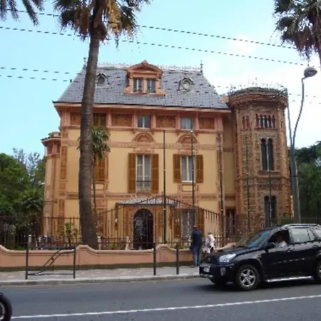 Centrally Located By Harbour With Elevator * Sanremo