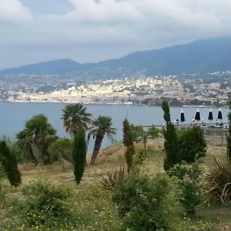 Centrally Located By Harbour With Elevator Sanremo